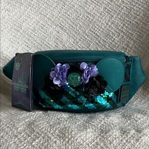 Disney Parks Loungefly Minnie Mouse The Main Attraction Haunted Mansion 10/12